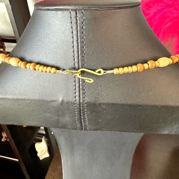 Artisan Beaded Necklace with Hearts - Picture 5 of 6